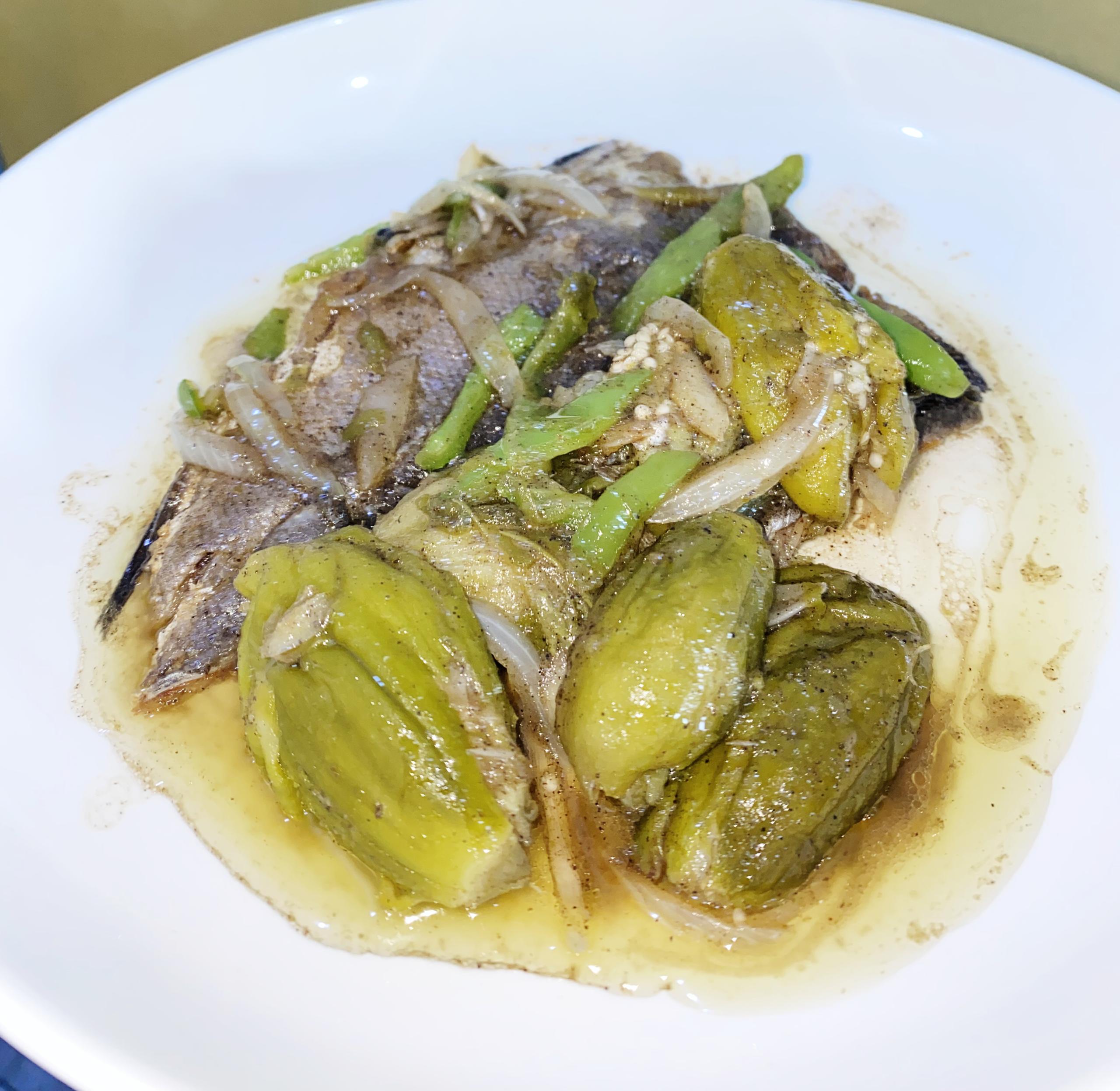 Poisson salé aux aubergines