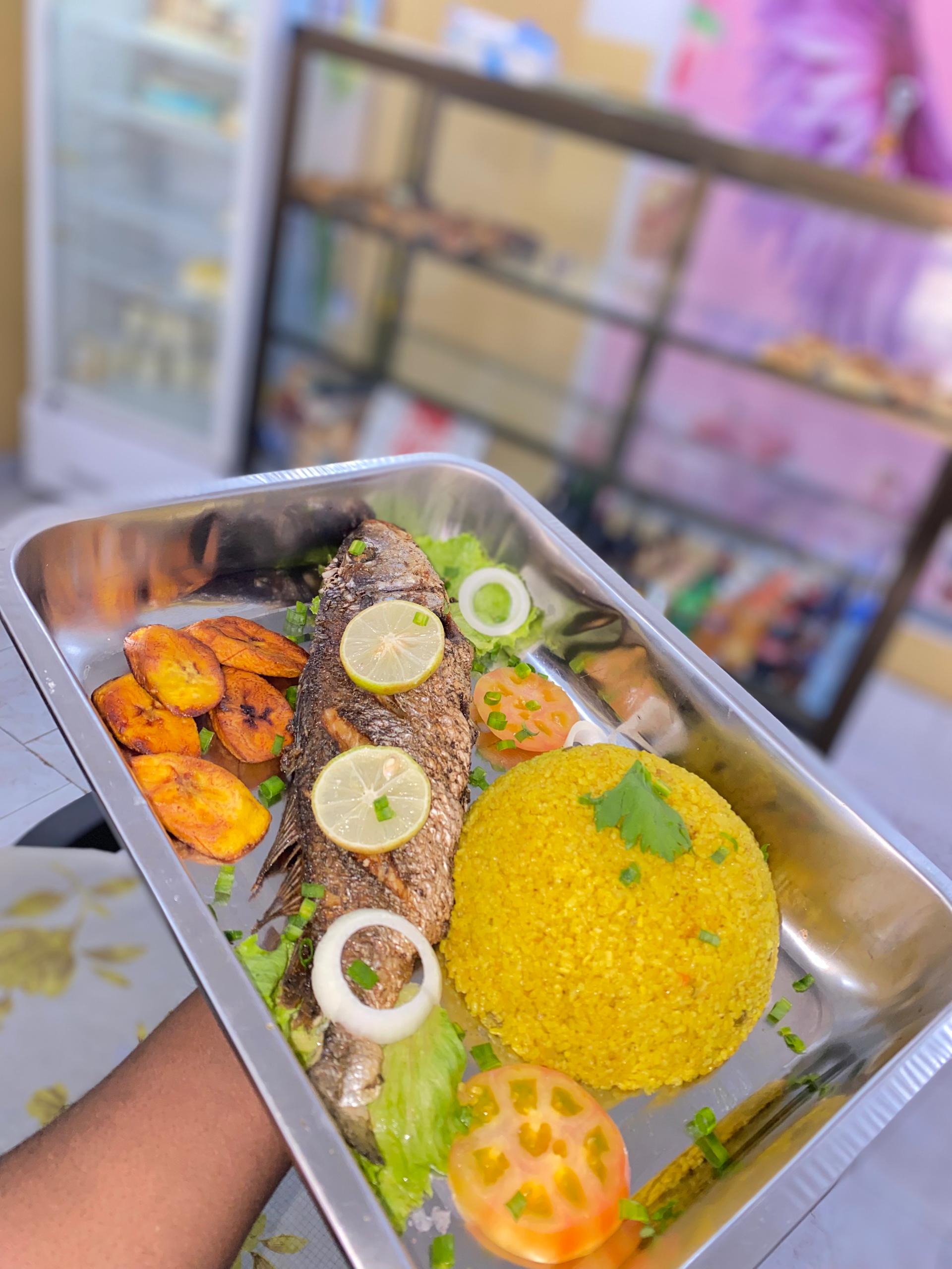 Corvina au Riz et Bananes
