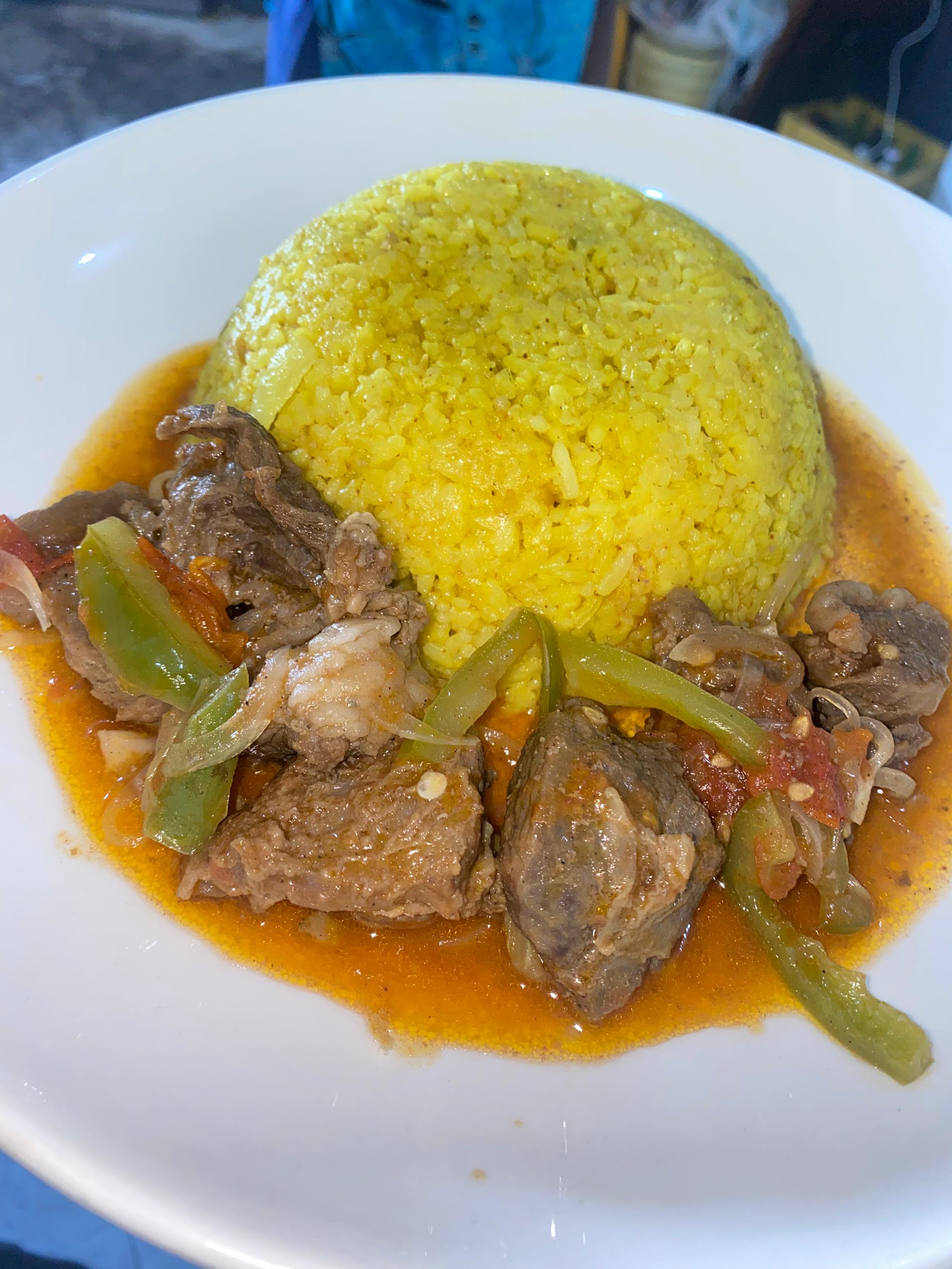 Viande sautée avec Riz